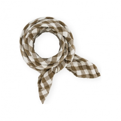 ROSE IN APRIL Bianca...