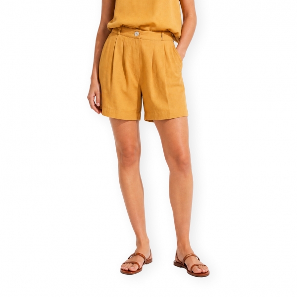 VILA Noos Prisilla Shorts - Amber Gold